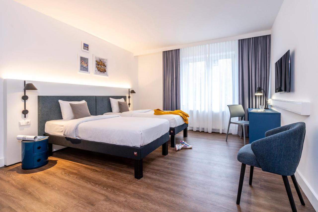 Ibis Styles Hamburg Alster City Exterior photo