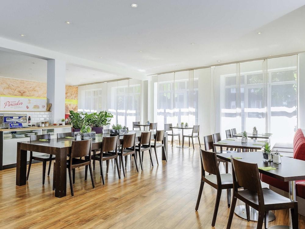 Ibis Styles Hamburg Alster City Exterior photo