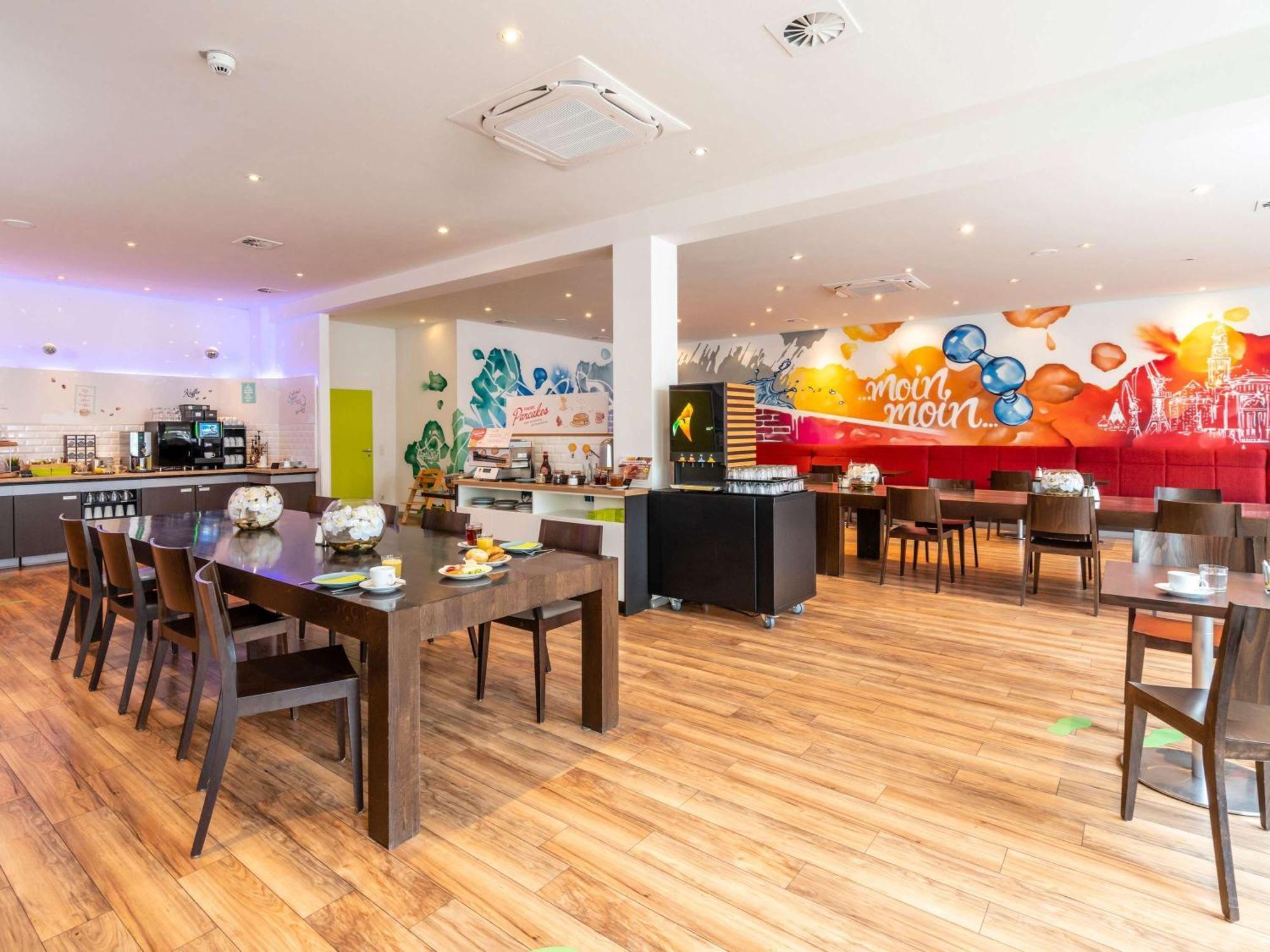 Ibis Styles Hamburg Alster City Exterior photo