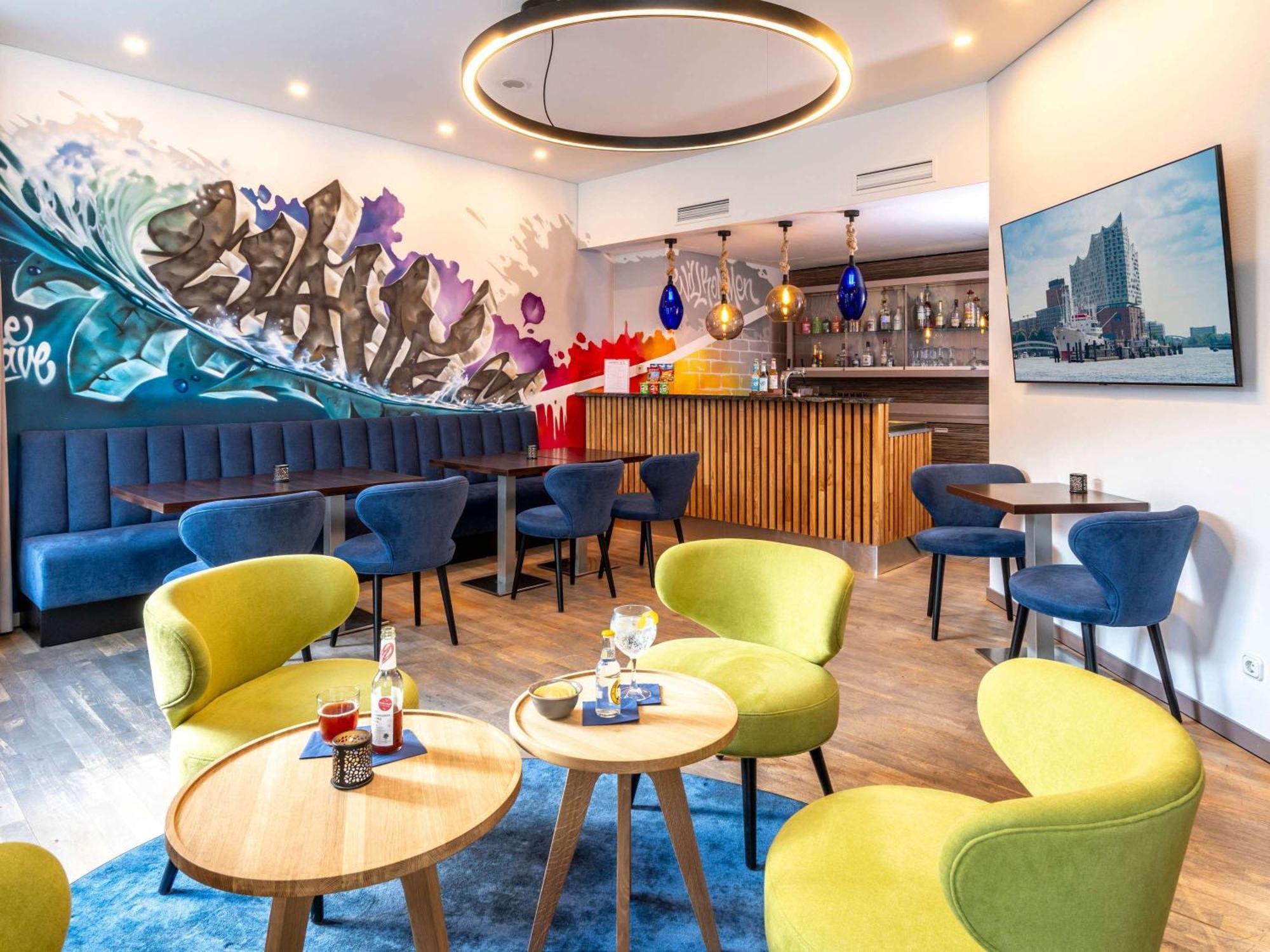 Ibis Styles Hamburg Alster City Exterior photo